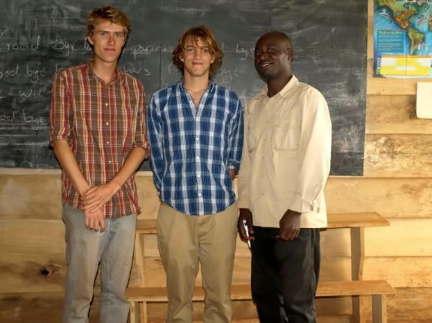 File:Volunteers teachers.jpg